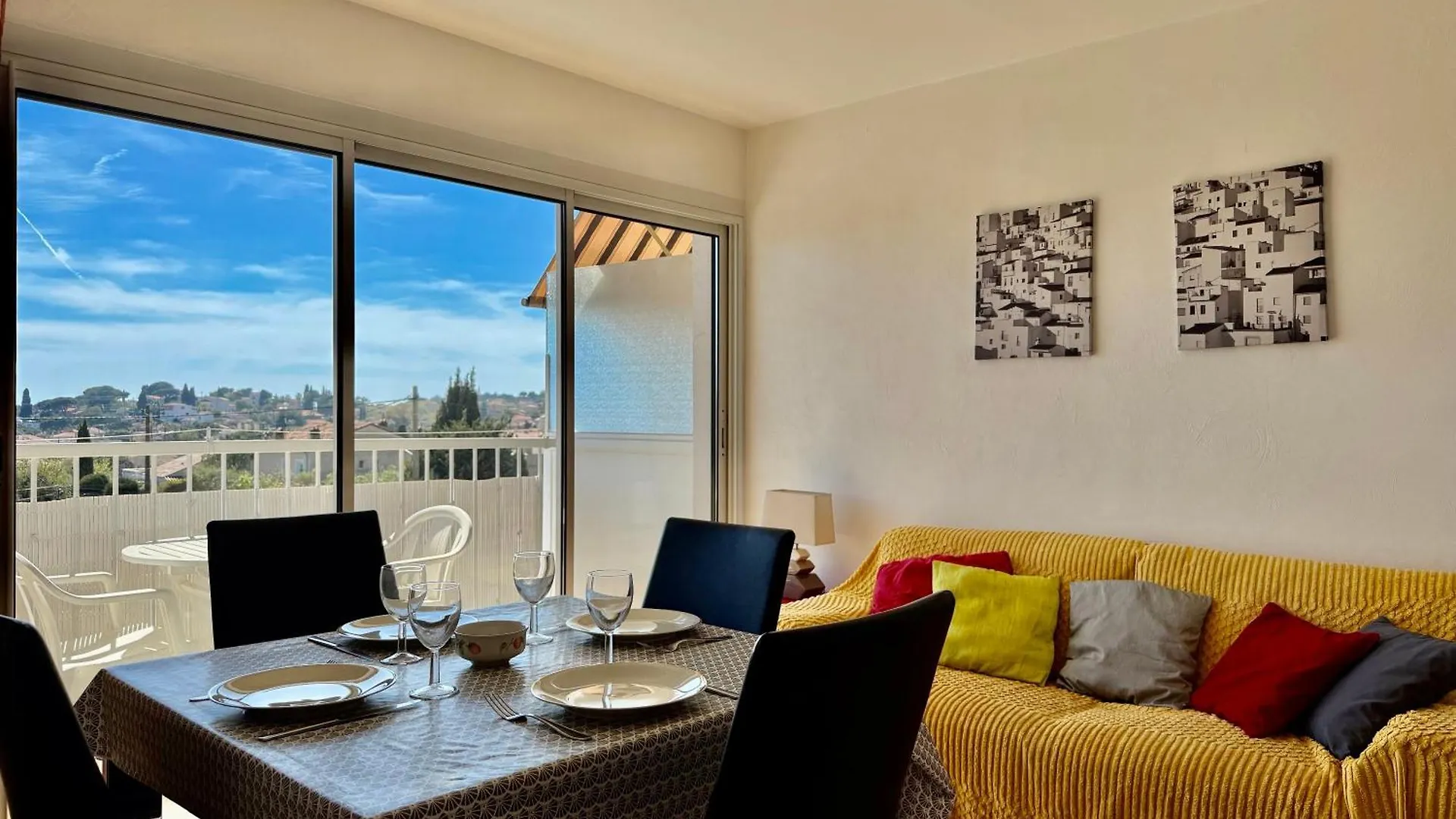 Apartment T3 Vue Mer Panoramique - Plage Et Port A 5 Minutes Carqueiranne