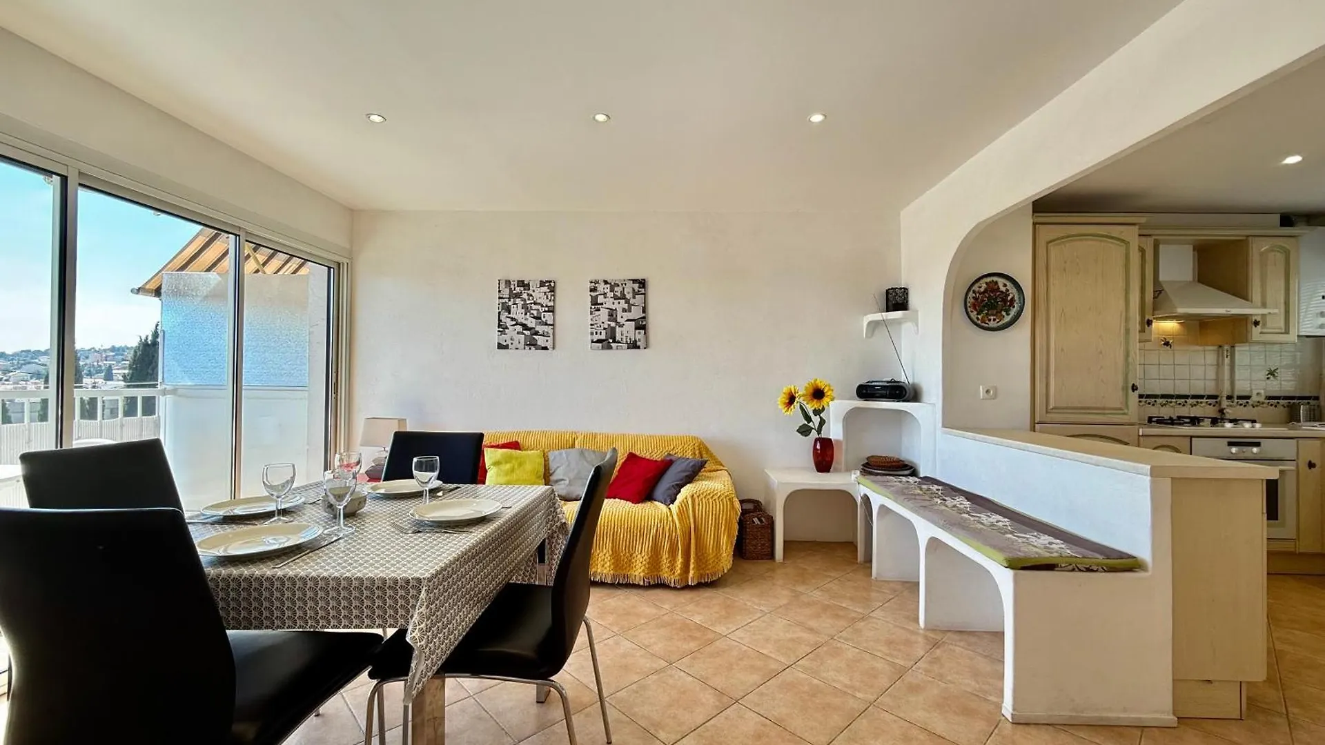 Apartment T3 Vue Mer Panoramique - Plage Et Port A 5 Minutes Carqueiranne France