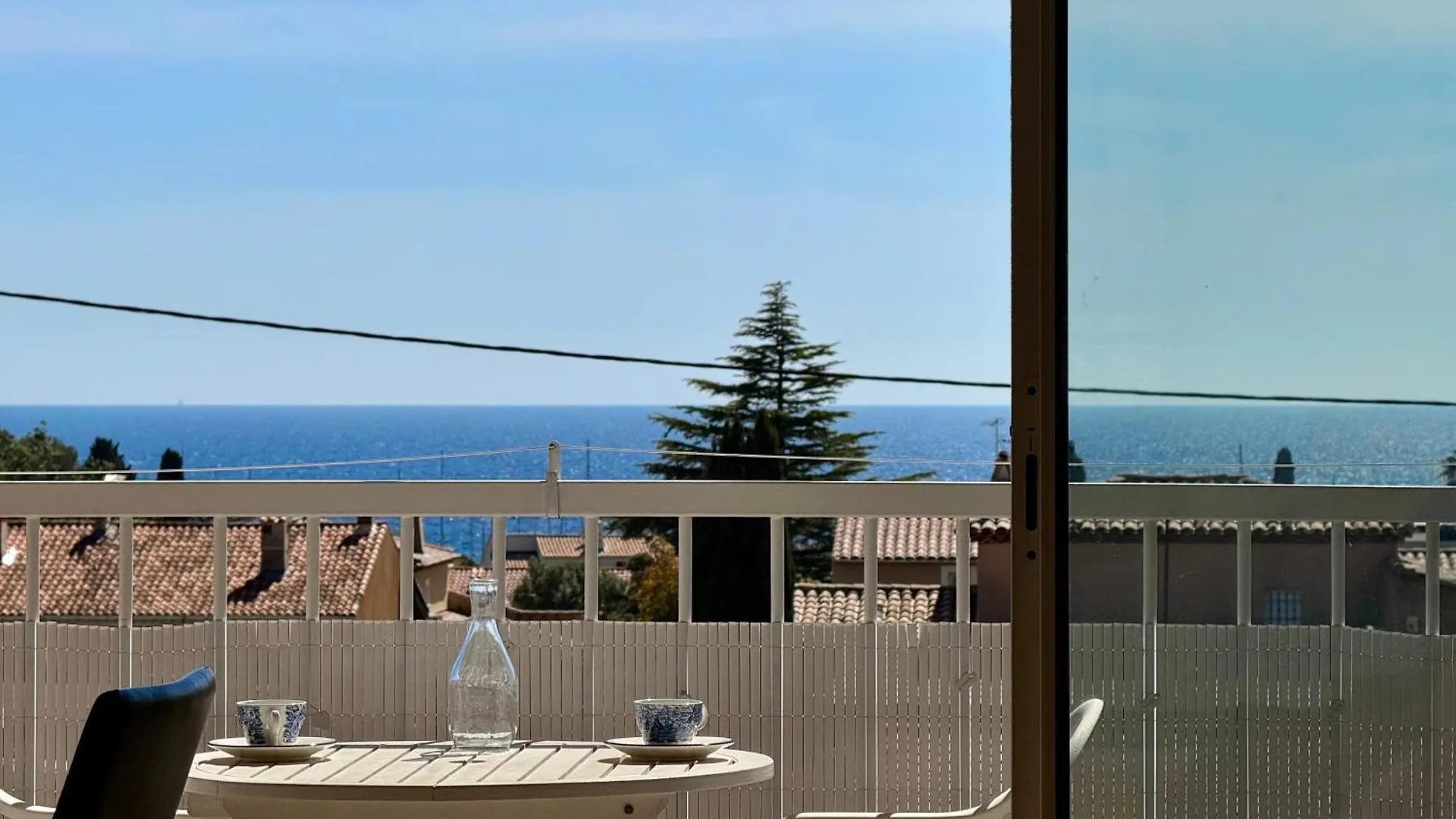T3 Vue Mer Panoramique - Plage Et Port A 5 Minutes Carqueiranne France