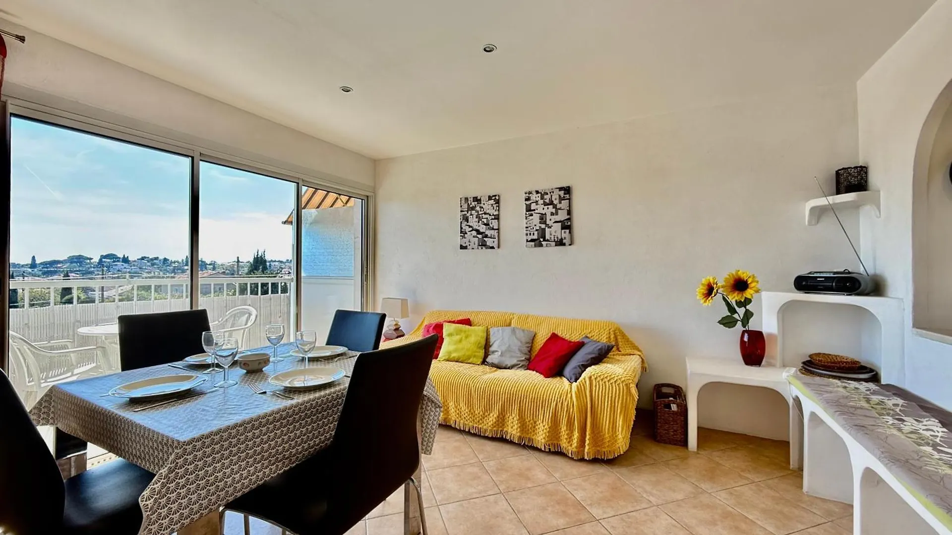 Apartment T3 Vue Mer Panoramique - Plage Et Port A 5 Minutes Carqueiranne